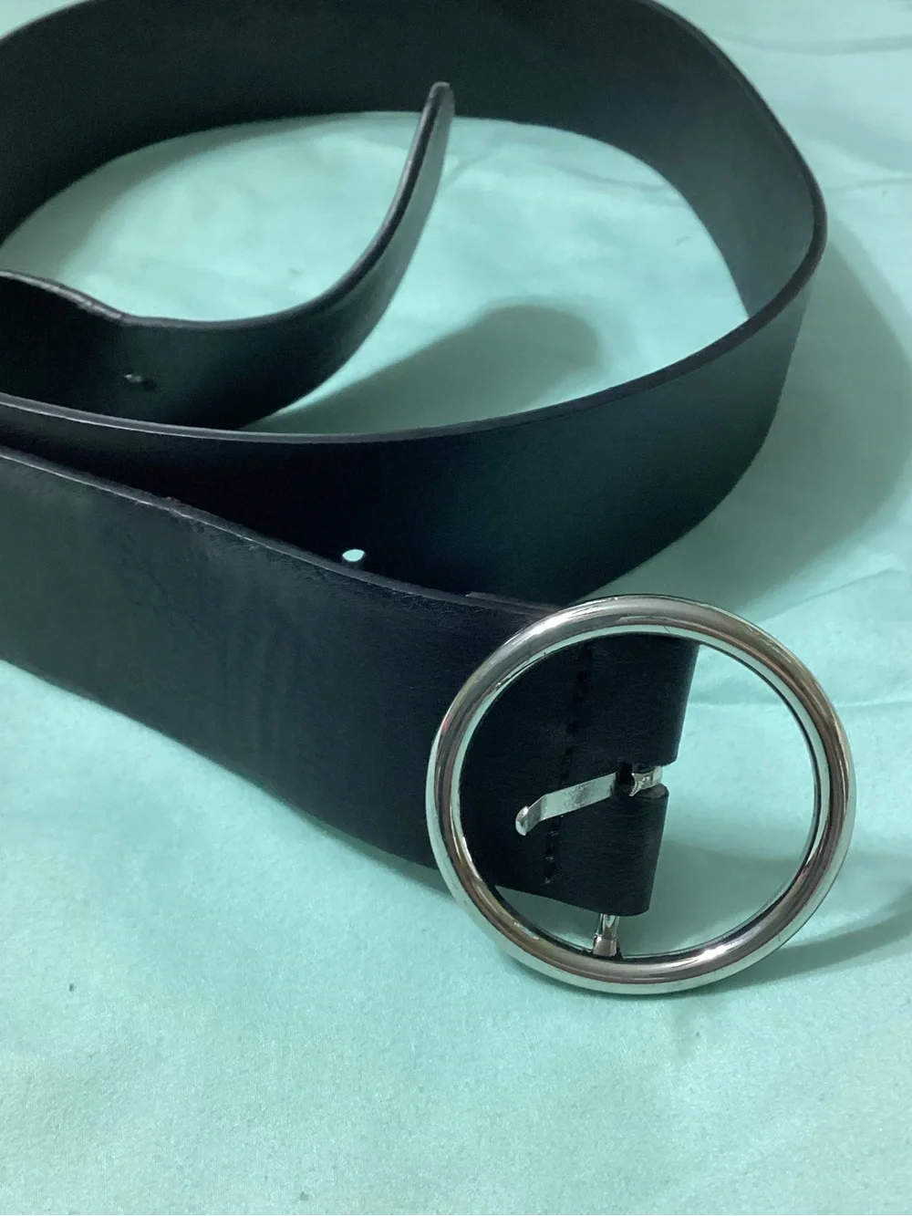 Brandy Melville OS Ladies Black Designed in Italy Silvertone Belt